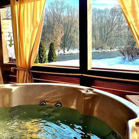 U Moniki, Nad Rzeka, Jacuzzi W Ogrodzie * Szaflary